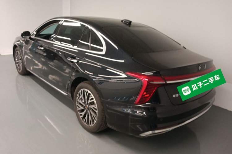 Used Hongqi H5 2025 2.0T Automatic Flag Edition – 500 000 Units Commemorative Version