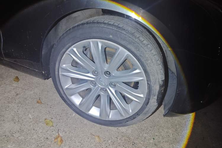 Used Cadillac ATS-L 2016 28T Fashion Edition Right Front Wheel Hub