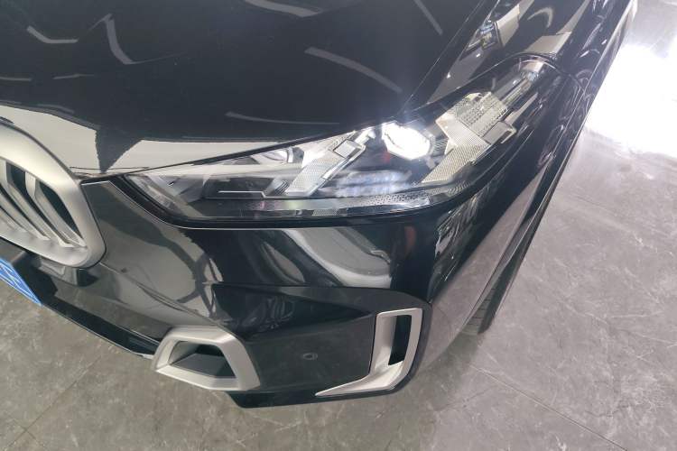 Used BMW X5 2023 xDrive 30Li Luxury M Sport Package