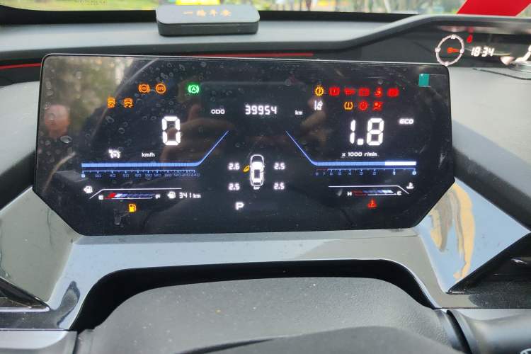 Used CHANGAN OSHAN Z6 2022 Blue Whale 1.5T DCT Luxury Model
