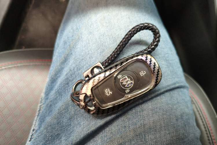 Used Buick Verano 2023 Pro GS Hunter Wind Edition Vehicle Key