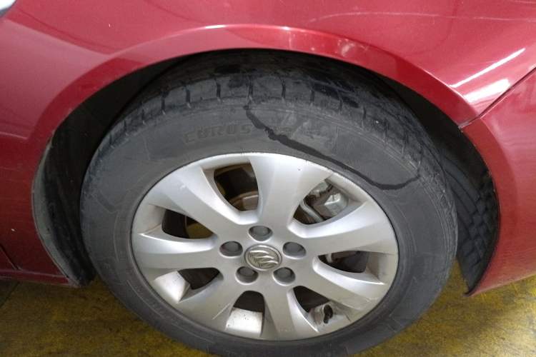 Used Buick Regal 2015 1.6T Leading Technology Model Right Front Wheel Hub