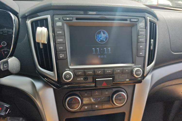 Used Venucia T70 2015 2.0L CVT Smart Edition Audio And AC Panel