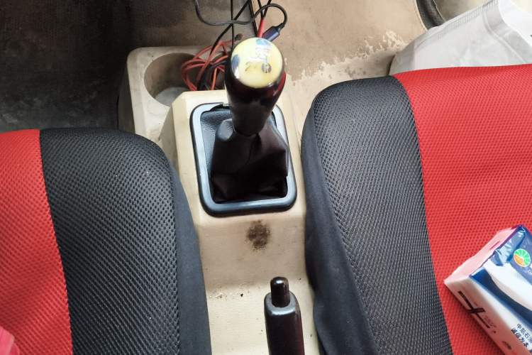 Used Dongfeng Xiaokang C36 2015 1.5L Base Version DK15-06 Gear Lever