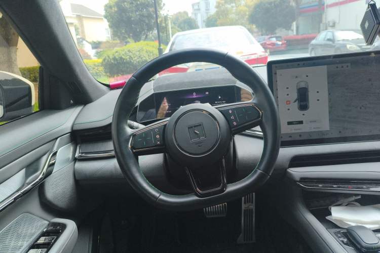 Used Zeekr 001 2022 Ultra-Long Range Dual-Motor YOU Version Steering Wheel