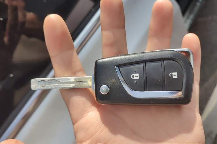 Used Toyota RAV4 2015 2.0L CVT Two-Wheel Drive Fashion Edition