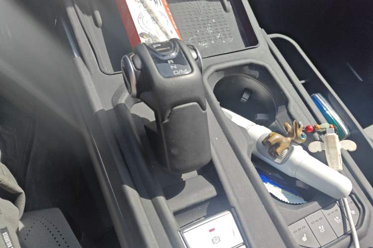 Used Tank 400 New Energy 2024 Hi4-T City Edition Gear Lever