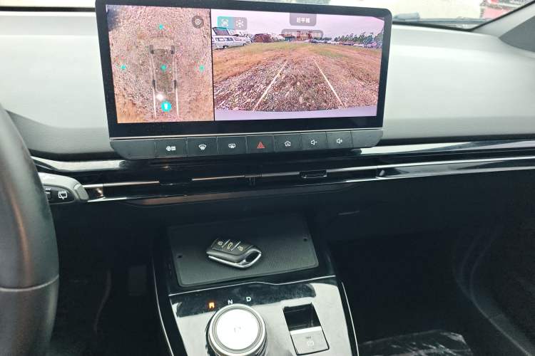 Used MG 4 EV 2023 415 km Range Sea-Faring Champion Edition
