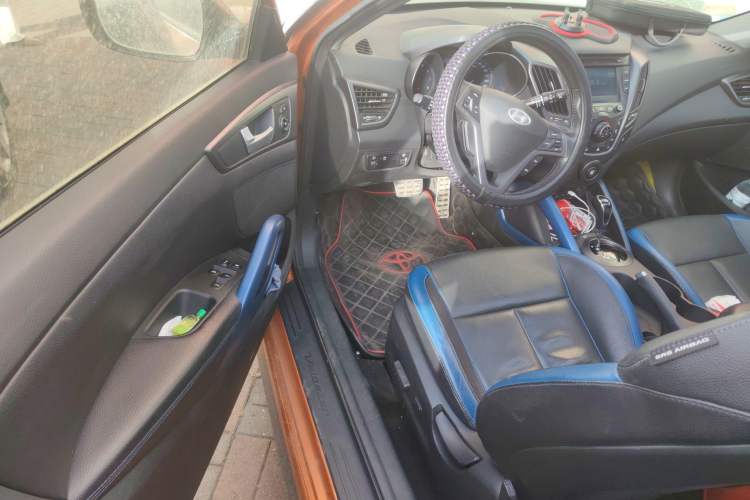 Used Hyundai Veloster 2012 1.6T Automatic Luxury Edition Driver Seat