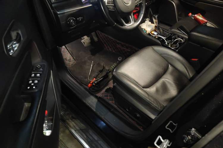 Used Jeep Commander 2018 2.0T Two-Wheel Drive Enjoyment Version China VI Emission Standard Driver Seat