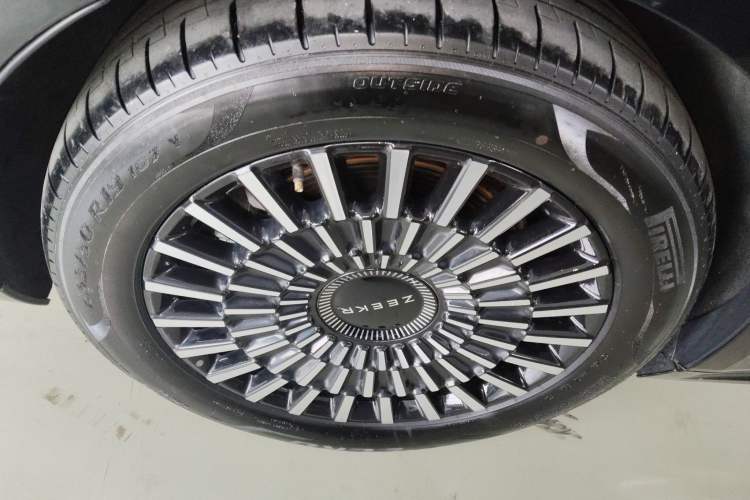 Used Zeekr 009 2024 7-Seater Walk-through Version 4WD 140 kWh
