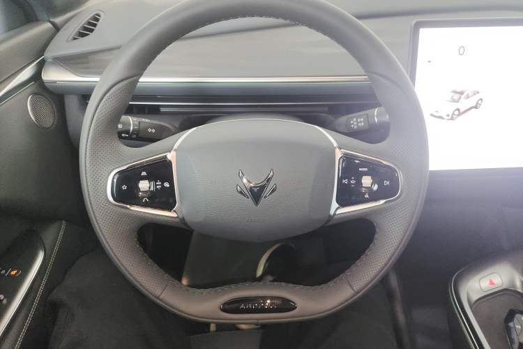 Used ARCFOX Alpha T5 2025 520 MAX Steering Wheel