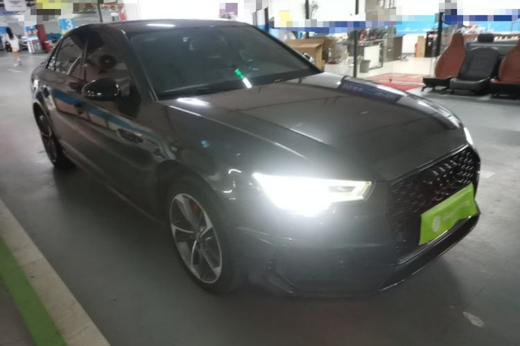 Used Audi A4L 2019 40 TFSI Fashion Edition China VI Emission Standard Front Right 45 Deg