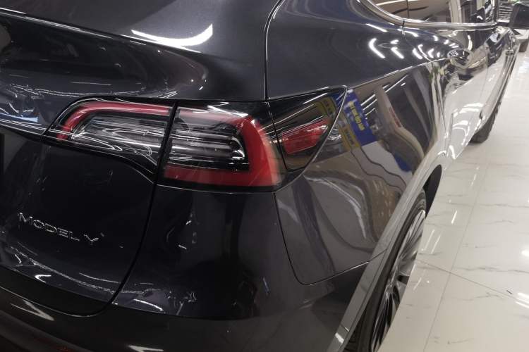 Used Tesla Model Y 2024 Rear-Wheel-Drive Version Right Rear Taillight