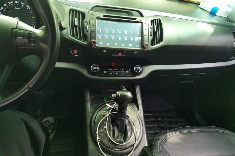 Used Kia Sportage R 2014 2.0L Automatic Two-Wheel Drive GLS Trim
