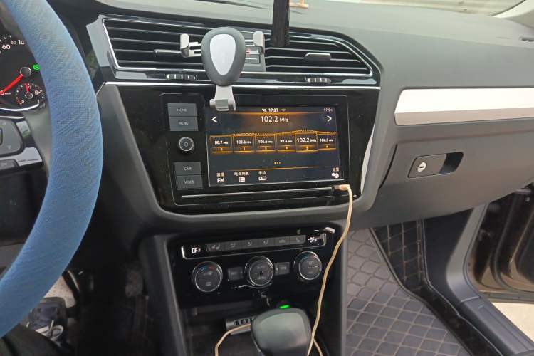 Used Volkswagen Tiguan L 2019 330TSI Automatic Two-Wheel Drive Smart Luxury Version China VI Standard Audio And AC Panel