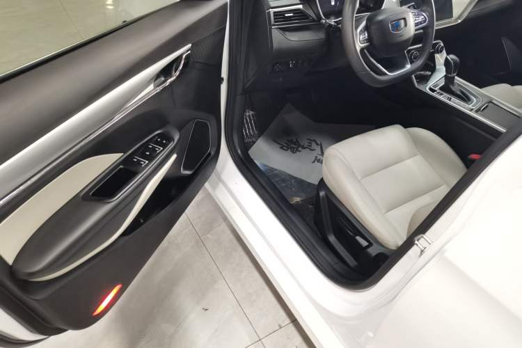 Used Geely Auto Binray 2018 14T CVT Colorful Edition