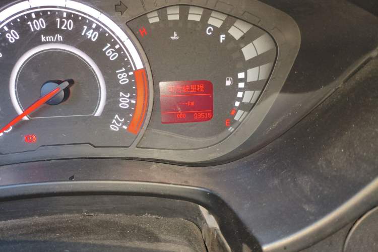 Used GAC Trumpchi GA3S Vision 2016 200T Manual Elite Edition Odometer Close Up