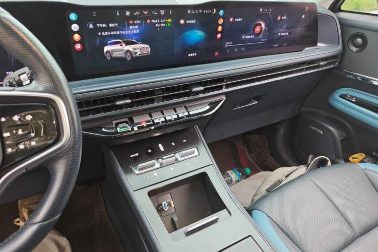 Used Lincoln Corsair 2024 1.5T Two-Wheel Drive Luxury Hybrid Version Audio And AC Panel