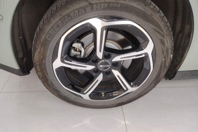 Used BYD Seal 06GT 2025 Intelligent Driving Version 605 Heatwave Edition Right Rear Wheel Hub