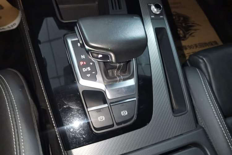 Used Audi Q5L 2023 40T Fashionable and Dynamic Edition
