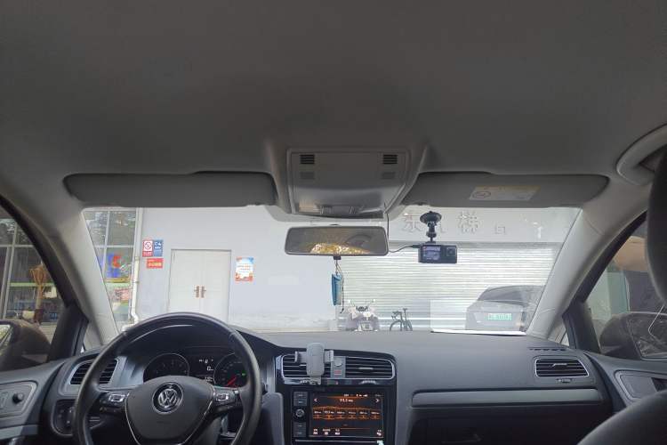 Used Volkswagen Golf 2016 1.6L Automatic Fashion Model