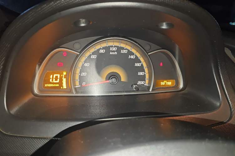 Used Chevrolet Sail 2013 Sedan 1.4L Manual - Youyi Happiness Edition Instrument Cluster