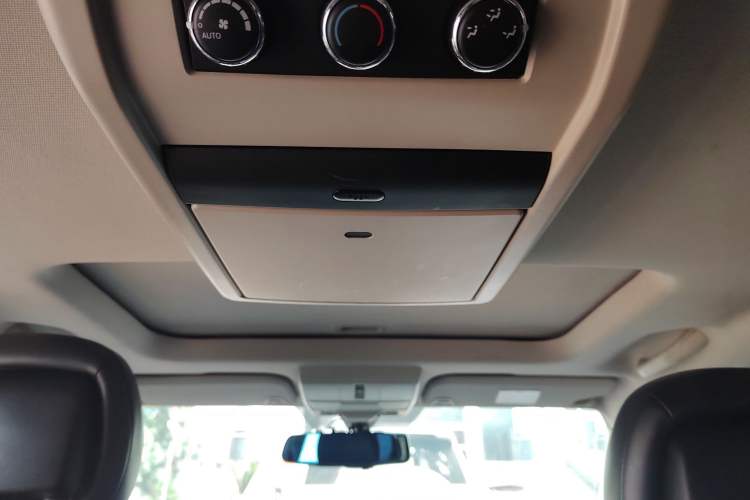 Used Dodge Journey 2013 2.4L Two-Wheel Drive Luxury Version