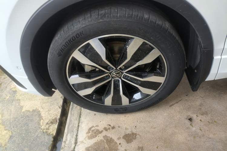 Used Volkswagen Tiguan L 2023 330TSI Automatic Two-Wheel Drive R-Line Enjoyment Edition
