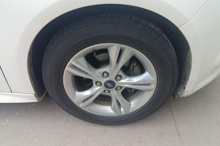 Used Ford Focus 2012 Hatchback 1.6L Manual Fashion Edition