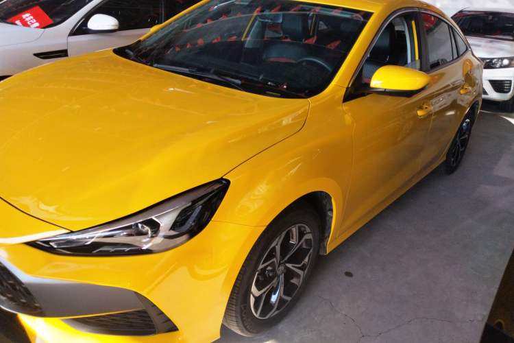 Used MG 5 2022 180 DVVT CVT Youth Luxury Edition
