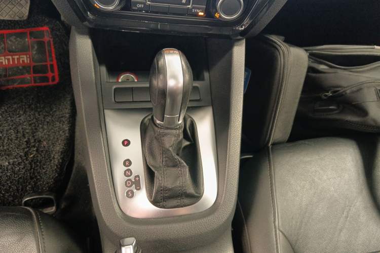 Used Volkswagen Sagitar 2014 Revised Version 1.4TSI Automatic Luxury Edition