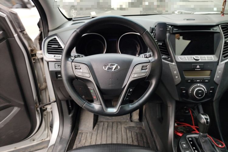 Used Hyundai Santa Fe 2013 2.0T Automatic All-Wheel Drive Top Trim