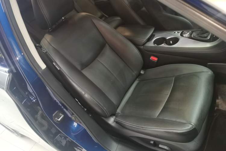 Used Infiniti Q50L 2018 2.0T Enjoyment Version China V Standard