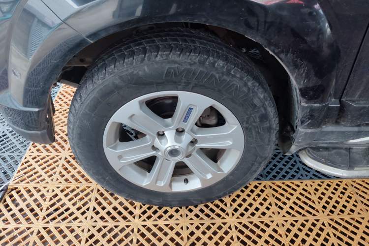 Used Haval H5 Classic 2016 Classic Edition 2.0T Manual Two-Wheel Drive Elite Model Left Front Wheel Hub