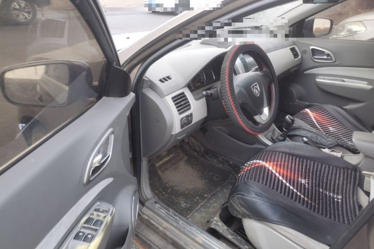 Used Baojun 630 2011 1.5L manual Comfort trim level