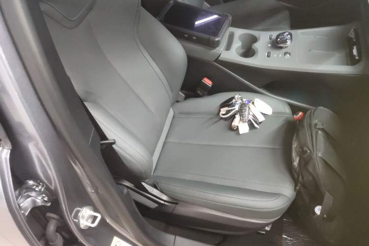 Used BYD Qin PLUS 2025 DM-i Smart Drive 55KM Leading Model Right Front Seat