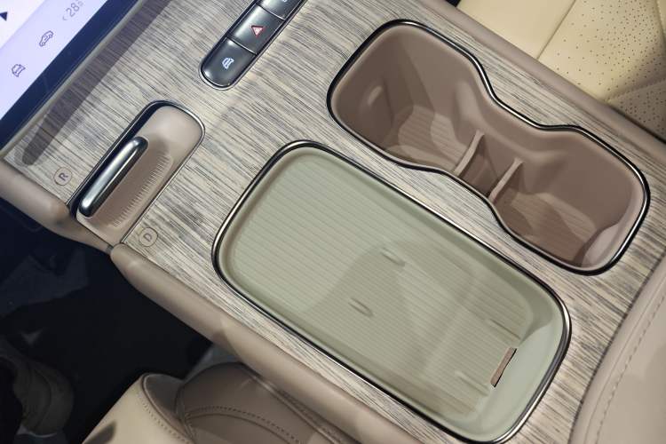 Used Nio ET7 2024 75 kWh Executive Edition
