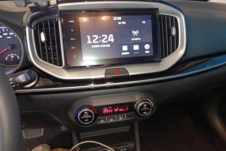 Used Kia kx1 Stonic 2021 1.4L CVT Sunroof Model Audio And AC Panel