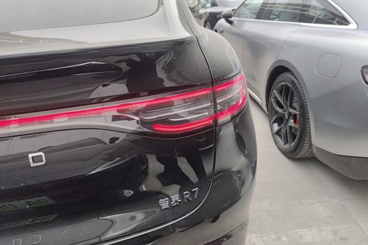 Used Hima Luxeed R7 2024 All-Electric 736 km Ultra