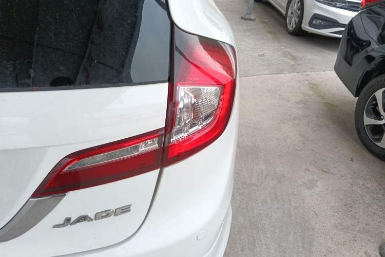 Used Honda Jade 2014 1.8L Automatic Comfort Elite Version 5 Seats