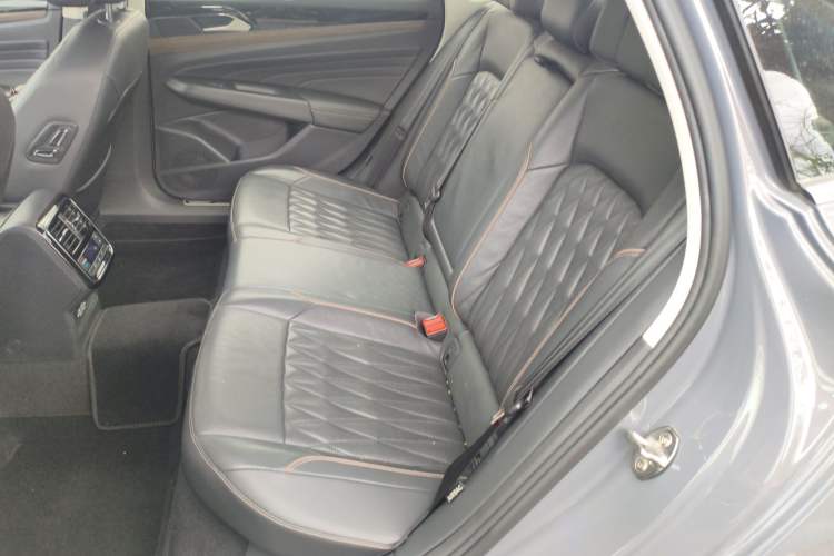 Used Volkswagen Passat 2019 330TSI Luxury Edition China V Standard
