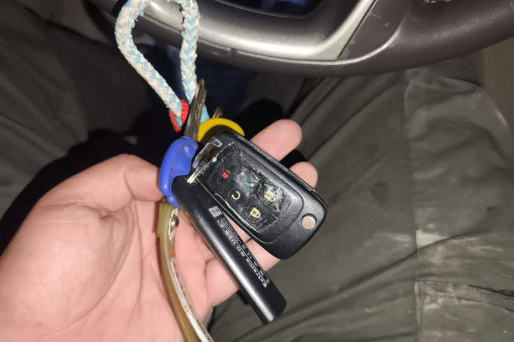 Used Buick LaCrosse 2011 2.4L SIDI Luxury Edition Vehicle Key