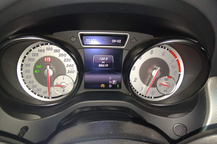 Used Mercedes-Benz GLA 2015 GLA 220 4MATIC Fashion Model
