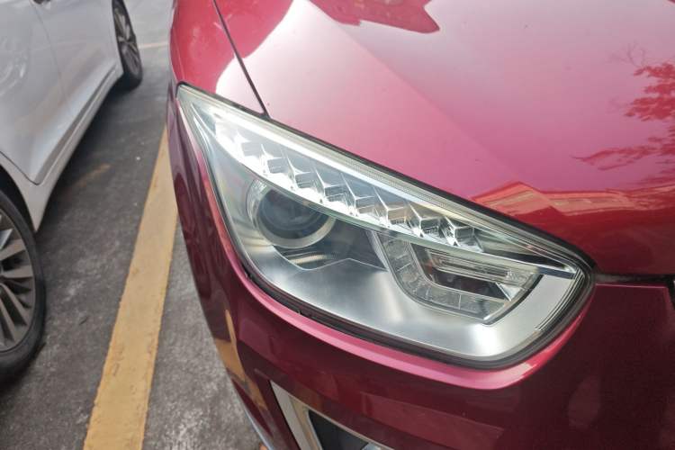 Used Bestune X80 2013 2.0L automatic luxury version
