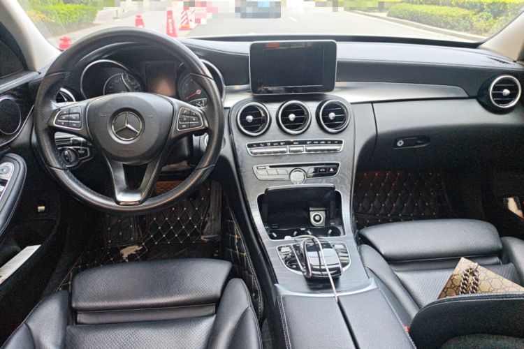 Used Mercedes-Benz C-Class 2018 C 200 L Sport Edition Center Console