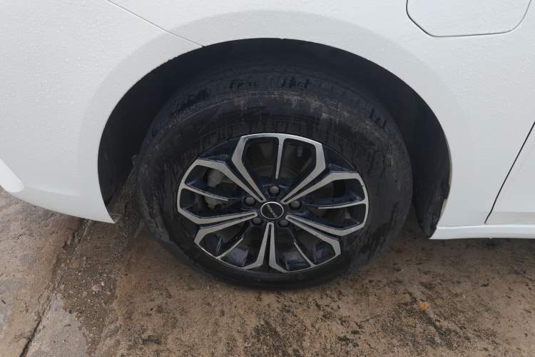 Used Roewe i6 MAX New Energy 2023 EV 420 Skyroof Special Edition
