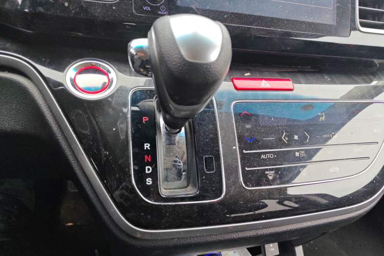 Used Honda Elysion 2019 2.0L Hybrid Supreme Edition
