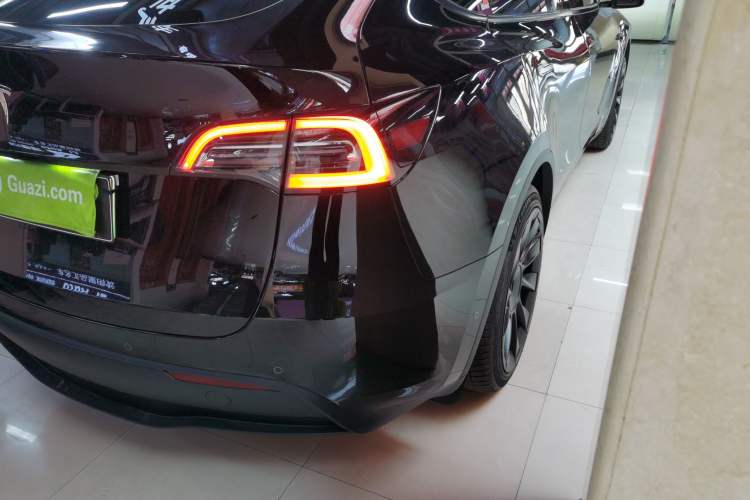 Used Tesla Model Y 2023 Rear-Wheel-Drive Version