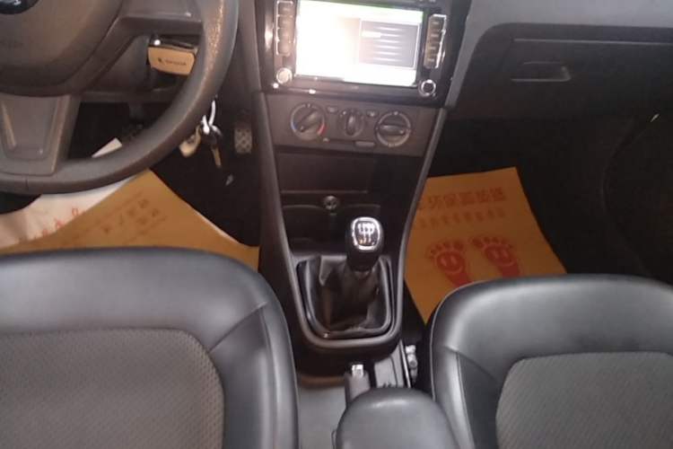 Used Skoda Rapid Spaceback 2014 1.6L Manual Enjoyment Edition

